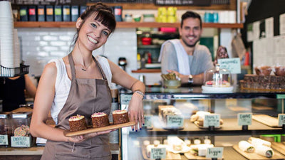 ¿Qué mobiliario necesita una pastelería?